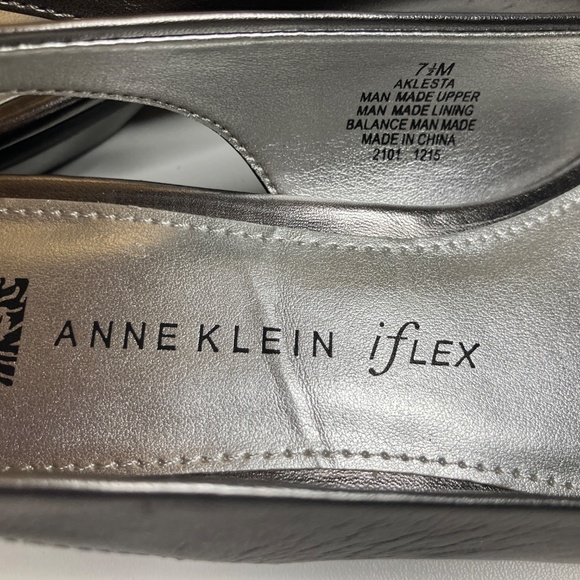 Woman’s Anne Klein iflex slip-on low-heeled Aklesta Sandal. 71/2 Med Pewter New - Picture 4 of 7